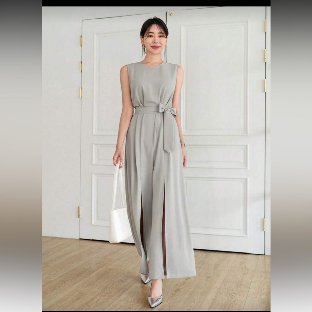 NWT Elegant Chic Sleeveless Gray Jumpsuit